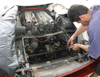 Illustration for article titled Lamborghini Diablo: Supercar Teardown